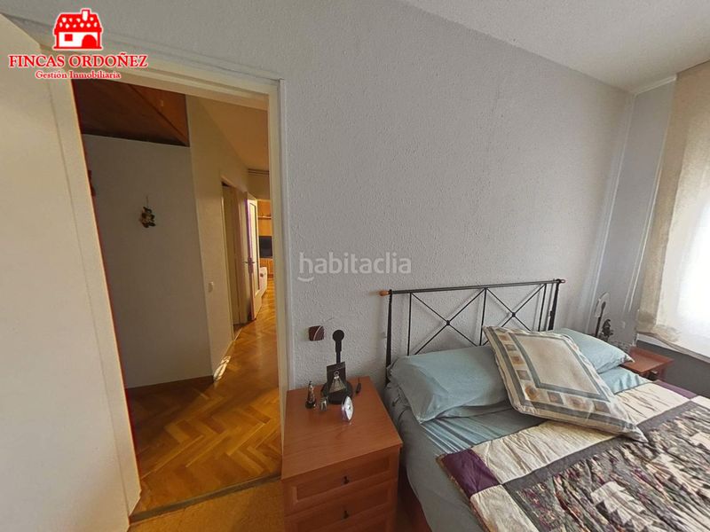 Foto 7311941c-580d-400b-948e-c05dc8e24fa8. Pis a Canyelles Barcelona