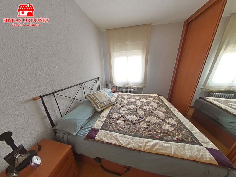 Foto f49bfdad-28b0-4f43-9dc4-81bd5b2136eb. Pis a Canyelles Barcelona