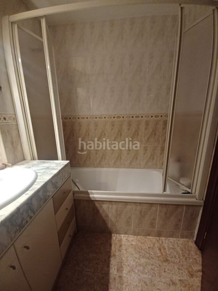 Foto 3ae4d108-7ac5-414a-9ad9-9d8dd1746611. Àtic amb calefacció aparcament a Sant Andreu de la Barca