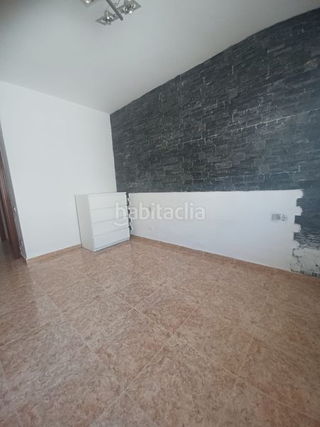 Foto f0dfd96d-0c6c-4ed5-b6bf-719f6d20e46d. Àtic amb calefacció aparcament a Sant Andreu de la Barca