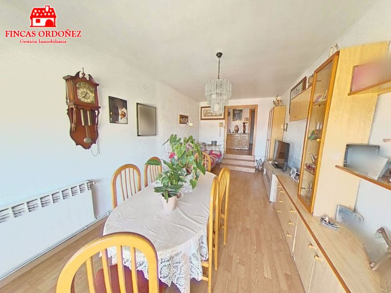 Foto b9528cee-c581-46a9-a8a8-f8c6afd8269c. Casa amb calefacció aparcament piscina a Sant Andreu de la Barca