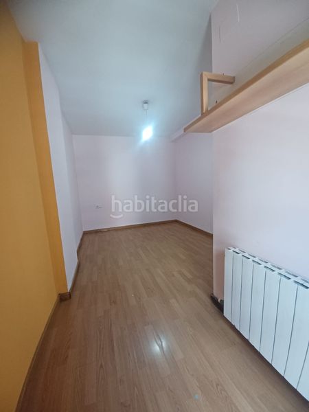 Foto f2719a64-4b77-4c83-8681-a89ddead36e1. Estudi amb calefacció a Martorell