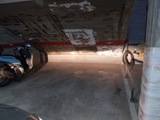 Car parking in Carrer del Doctor Vila