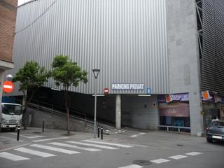 Lloguer Aparcament cotxe a Carrer de sant pere 86. Plaza de parking en el centro de lloret de mar