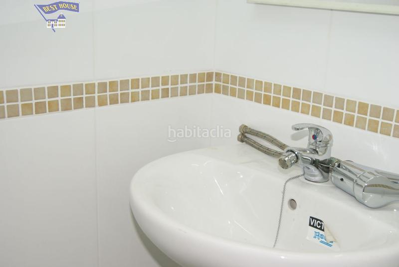 Foto e5f4d424-18b2-44b2-b9af-935e55ff2711. Geschäftsraum in Mercat Rubí