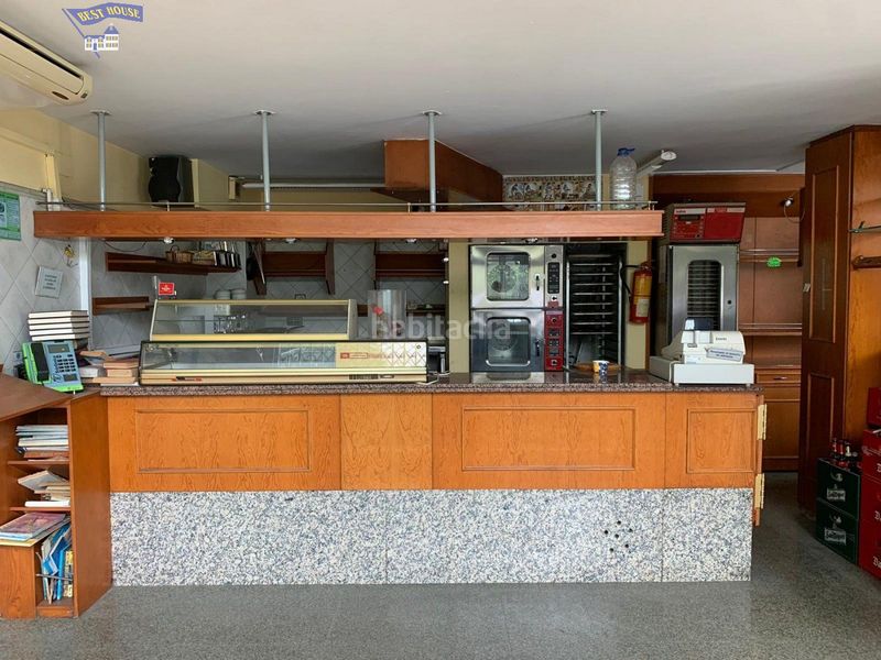 Foto 0c97597a-5a0c-4825-b915-3f8c9b75e2d7. Local comercial a Casc Antic Ripollet