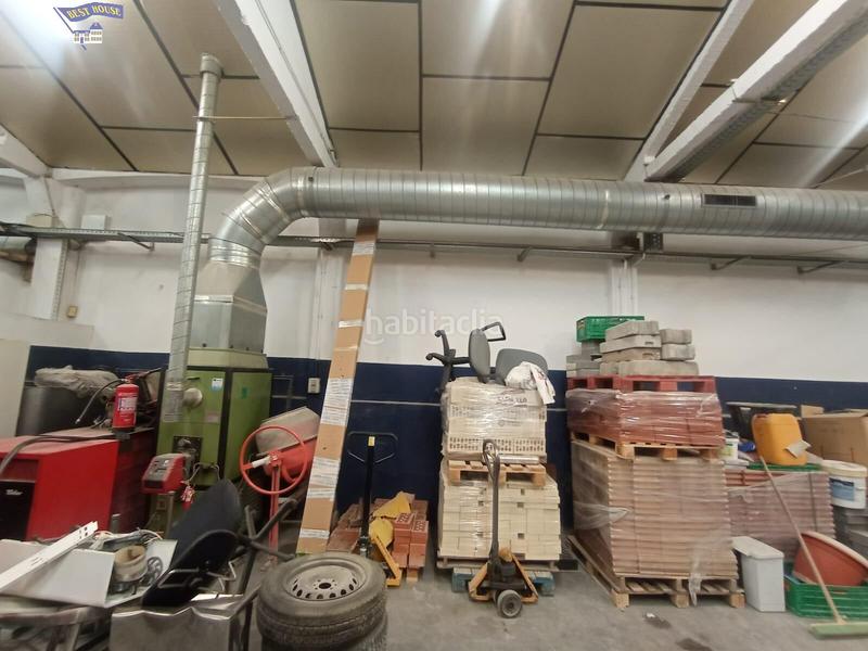 Foto d3d557c5-93b9-4ac7-bbdb-a20f6a11b1bf. Locale commerciale in Gràcia Sabadell