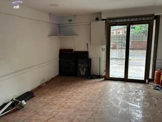 Local Comercial a La Sagrera. Oportunidad en sant andreu de palomar, local comercial con posib