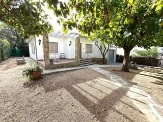 Lloguer Casa a Valldoreix. Casa en alquiler con jardín, garaje y excelente ubicación, encan