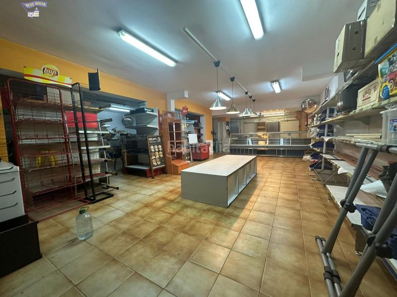 Foto 0d7f086d-2516-4e2b-b1e6-6dcec0d378b9. Locale commerciale in Ajuntament-Maragall Ripollet