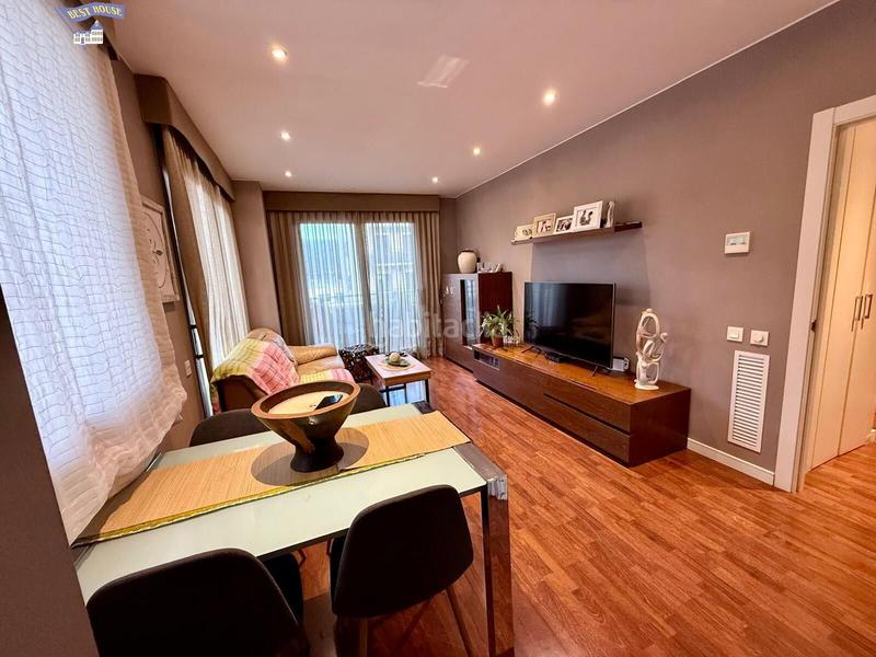 Foto 9111871b-4c04-496c-b6ea-5f2c7cf46a96. Pis amb calefacció aparcament piscina a Mas Rampinyo - Montcada Nova - Carrerada Montcada i Reixac