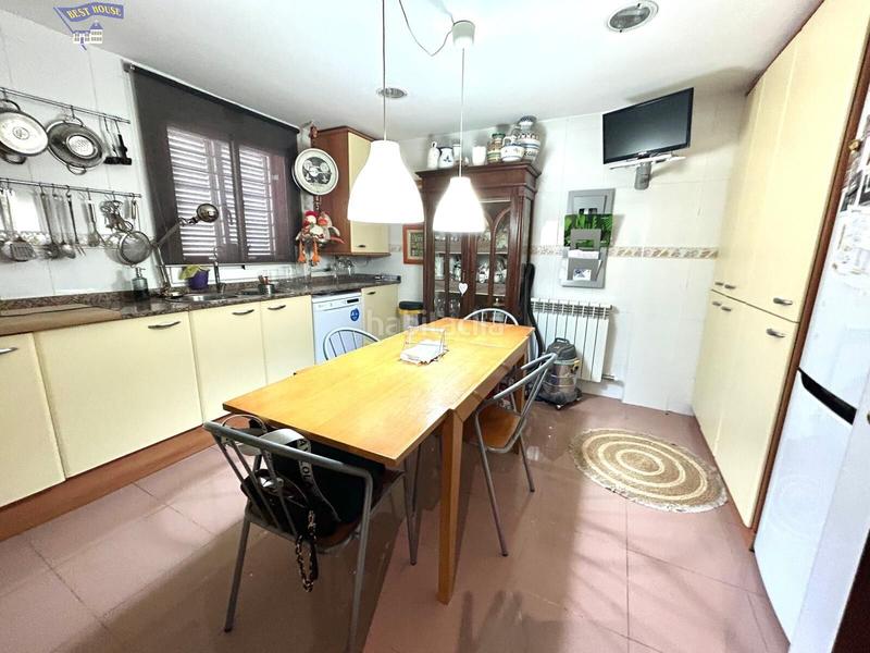 Foto 31dc5ddb-b945-49ee-95ab-28f66bc11508. Casa a schiera con riscaldamento parcheggio in Ca n´Oriol Rubí