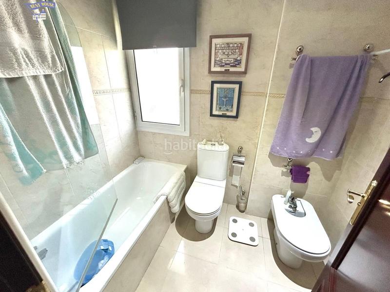 Foto 6ab0bb11-0d5e-4e3f-8fad-137410a76e96. Casa a schiera con riscaldamento parcheggio in Ca n´Oriol Rubí