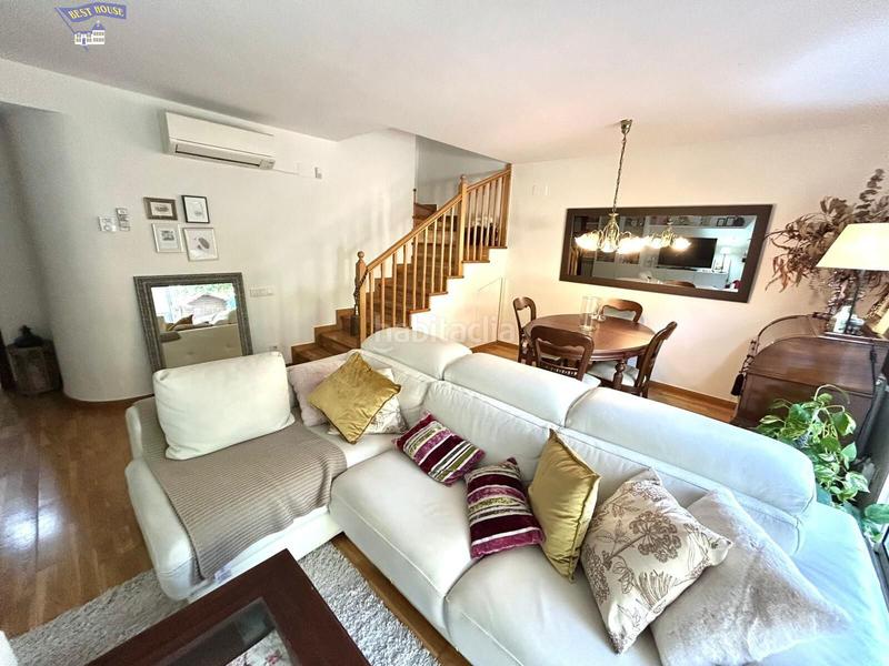 Foto 8ff4be97-cbb1-4560-af70-bf2597a7bf5a. Casa a schiera con riscaldamento parcheggio in Ca n´Oriol Rubí