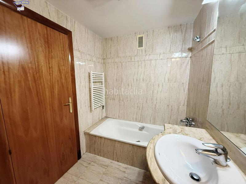 Foto 31722fbf-172c-491c-af1e-5d92bc24bc7b. Pis amb calefacció aparcament a Centre Sabadell