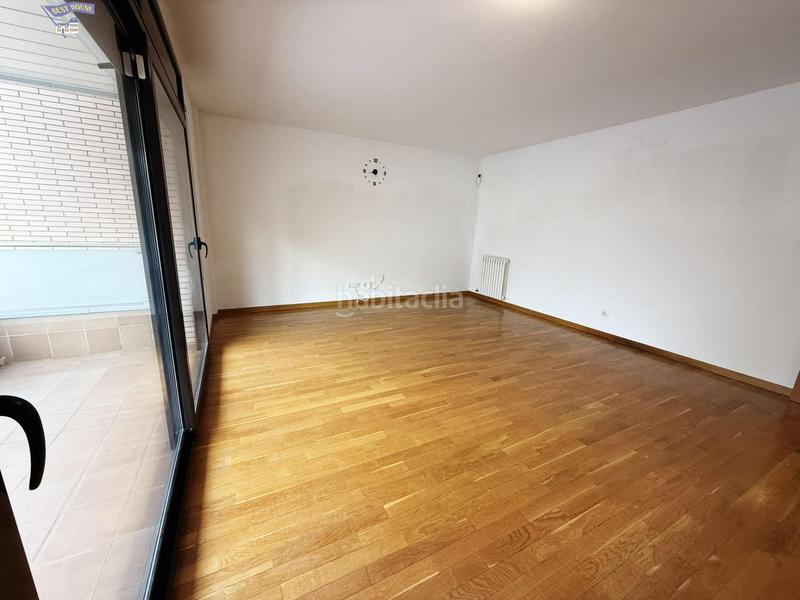 Foto b3f65e19-e0a8-4f15-b4f5-68243ff67930. Pis amb calefacció aparcament a Centre Sabadell