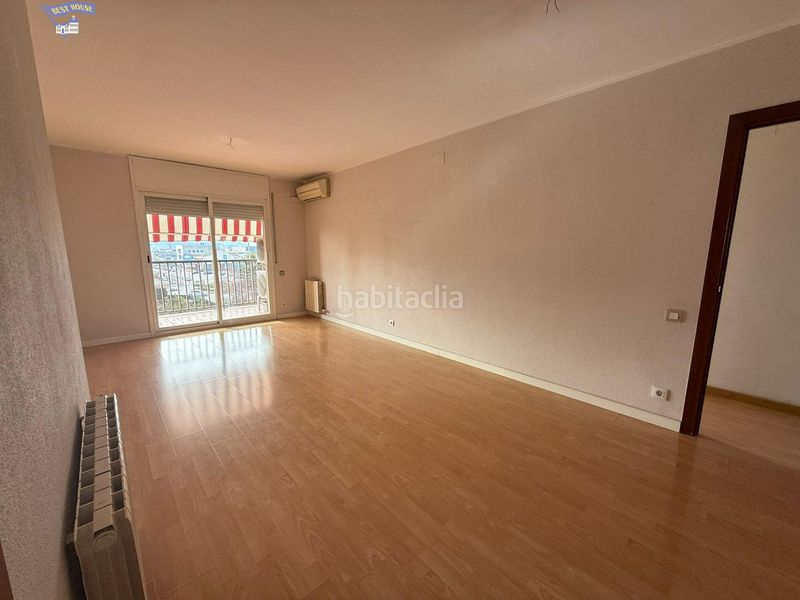 Foto 2a35f16e-6265-450d-aeae-6a360d8d1326. Pis amb calefacció aparcament a Tres Torres Granollers