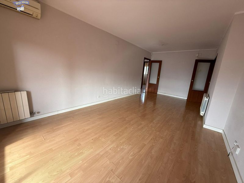 Foto 95d94e5c-7b97-4f50-b410-06d520abcb0a. Pis amb calefacció aparcament a Tres Torres Granollers