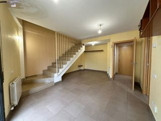 Appartement à Ca n´Oriol. Acogedor piso en ca noriol  can rosès rubí!! con plaza de parkin
