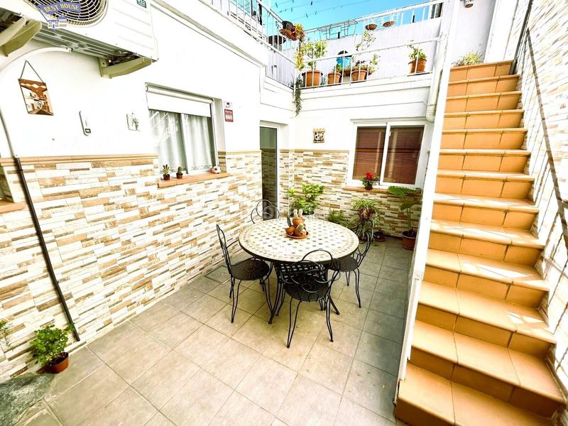 Foto 147821ae-f26f-4c44-90f4-277018134a2a. Casa amb calefacció aparcament a Ca n'Aurell Terrassa