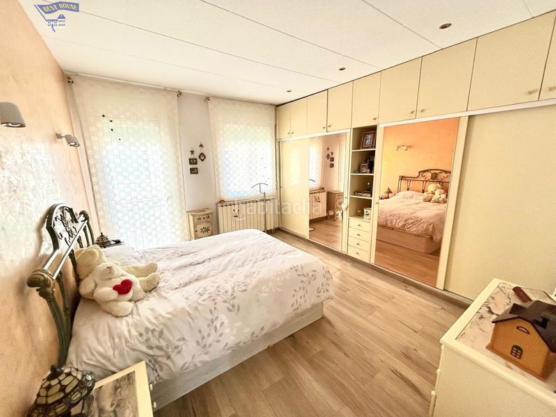 Foto 2a99e15d-85f0-48e9-86a0-8104d56b9cb0. Casa amb calefacció aparcament a Ca n'Aurell Terrassa