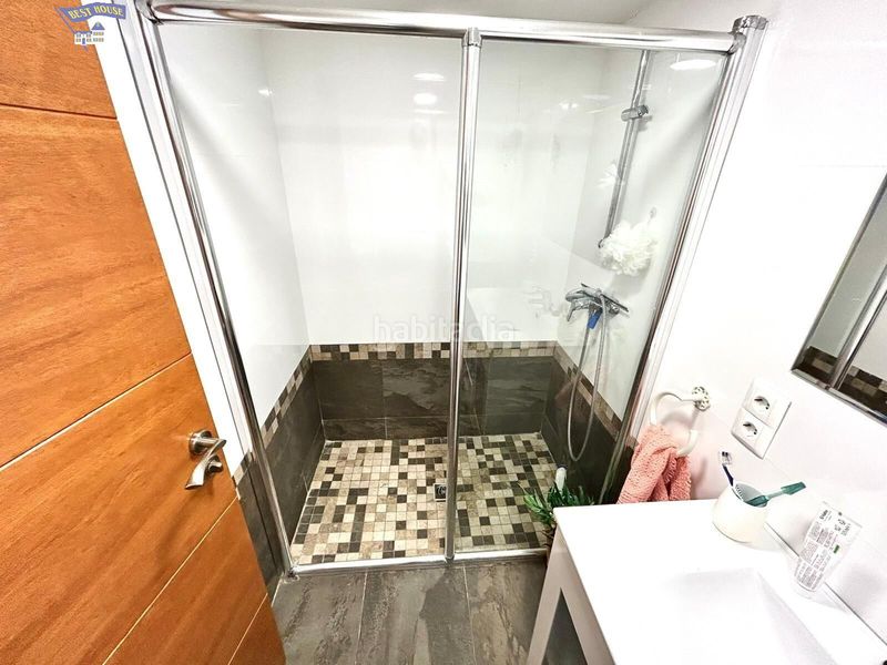 Foto 6895ddf5-a269-4a26-985f-5fe9bb9e6de2. Casa amb calefacció aparcament a Ca n'Aurell Terrassa