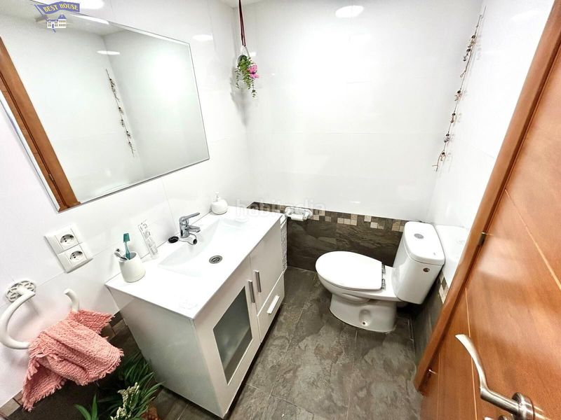 Foto 6f7dd911-53a9-4e54-9f7f-86df4dd19e82. Casa amb calefacció aparcament a Ca n'Aurell Terrassa