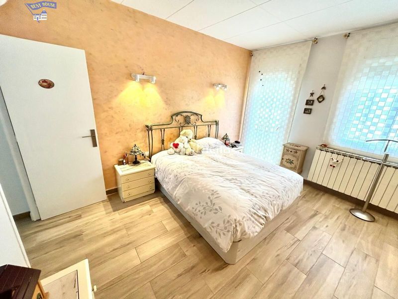 Foto 8e436804-3a2b-4ed3-b813-8c46fb372871. Casa amb calefacció aparcament a Ca n'Aurell Terrassa