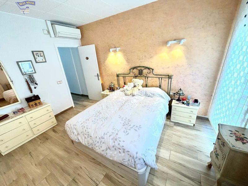 Foto d96efd46-e08f-4bd3-ac44-9eab8484e01d. Casa amb calefacció aparcament a Ca n'Aurell Terrassa