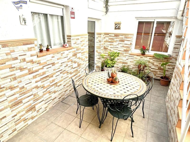 Foto e081e6cf-48a8-4d07-b62b-736567aa2aca. Casa amb calefacció aparcament a Ca n'Aurell Terrassa