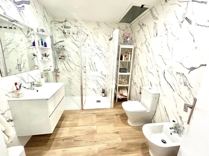 Foto f3d35f7a-a857-4f8a-a4a5-bea79f5c1495. Casa amb calefacció aparcament a Ca n'Aurell Terrassa