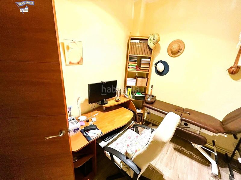 Foto f66892d3-da0c-4d08-983e-ffee4e5ce552. Casa amb calefacció aparcament a Ca n'Aurell Terrassa