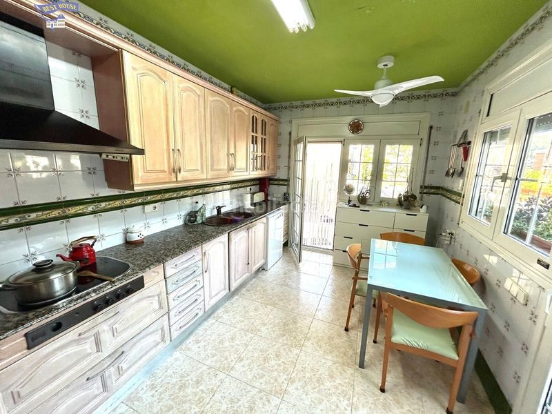 Foto addd5271-5062-44e3-8ea1-b7a6bfe32b09. Casa amb calefacció aparcament piscina a Vallirana