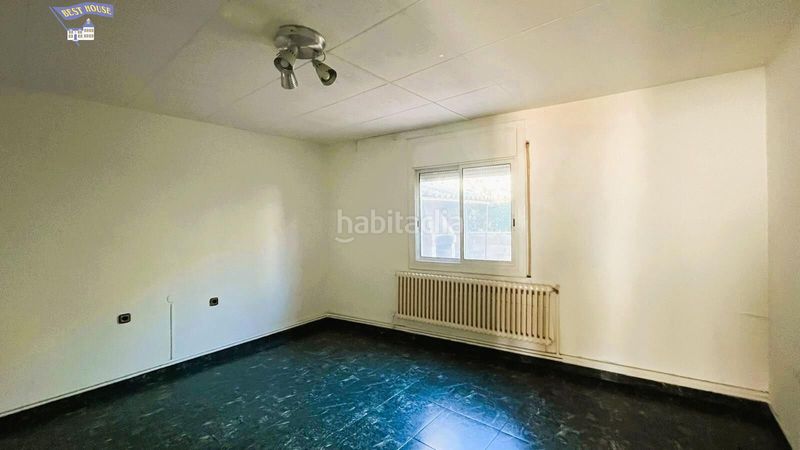 Foto f3b5b228-a128-4a25-be67-7b2bf3ccc153. Casa amb calefacció aparcament a Sallent