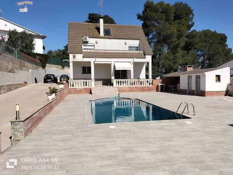 Foto 1c32f754-8a5f-42c2-b4cf-54eae48e4a90. Casa amb calefacció aparcament piscina a Lliçà d´Amunt