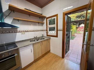 Maison à Llagosta (La). Casa adosada ideal para familias con terraza y barbacoa en la ll