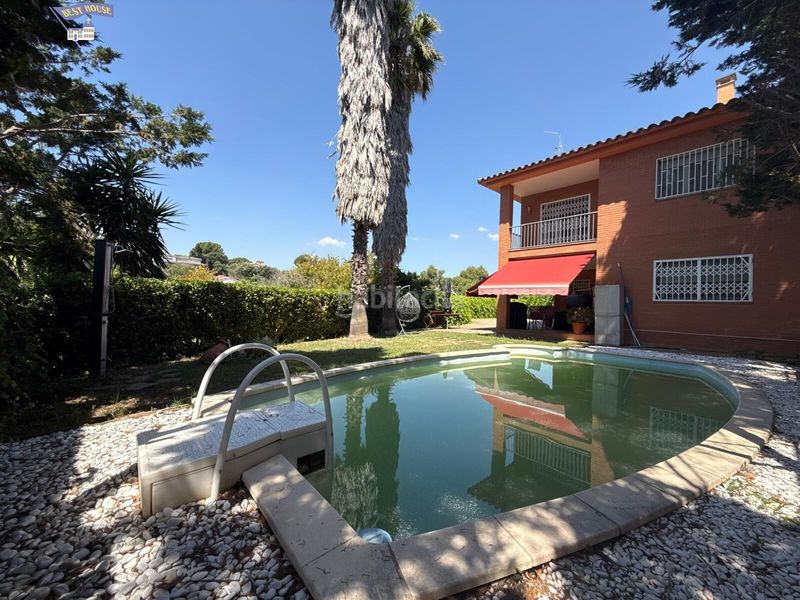 Foto b0386ba7-6145-47f0-b019-1498869ff04b. Casa amb calefacció aparcament piscina a Caldes de Montbui