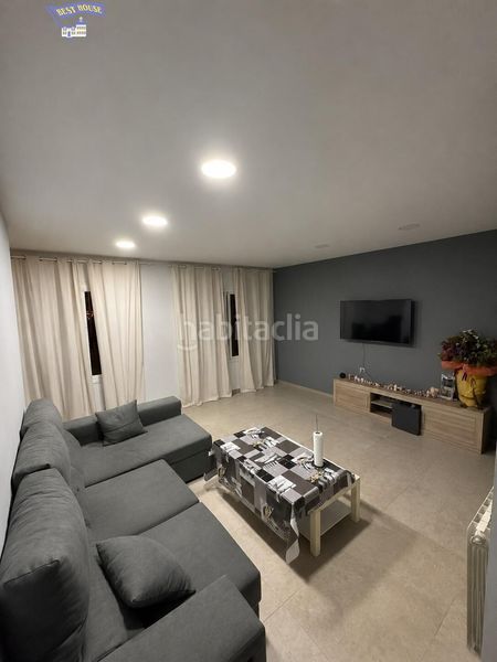 Foto 0ae8b1bd-f894-4409-a09f-e3874de3fecd. Pis a Llagosta (La)