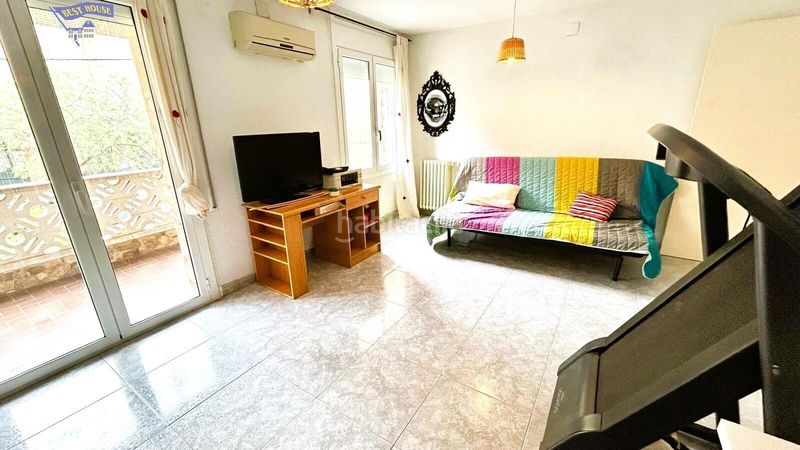 Foto 36814f0d-dc96-47d5-a1cb-def1ba3b3d2b. Casa en exclusiva!!! casa de 5 habitaciones en el corazon de rubi con parking, terraza y ascensor. en Rubí