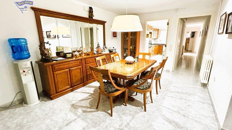 Foto c143ec33-28e0-4aeb-be3d-a540f2cb0548. Casa en exclusiva!!! casa de 5 habitaciones en el corazon de rubi con parking, terraza y ascensor. en Rubí