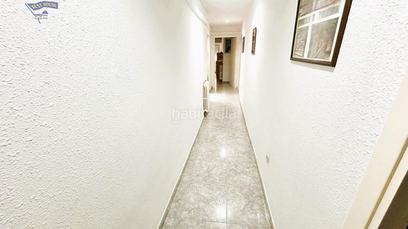 Foto f266a94e-9bca-4472-b654-16cd97f83bd8. Casa en exclusiva!!! casa de 5 habitaciones en el corazon de rubi con parking, terraza y ascensor. en Rubí