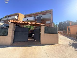 Haus in Sentmenat. Chalet pareado en venta en pedra santa, sentmenat, con terraza d
