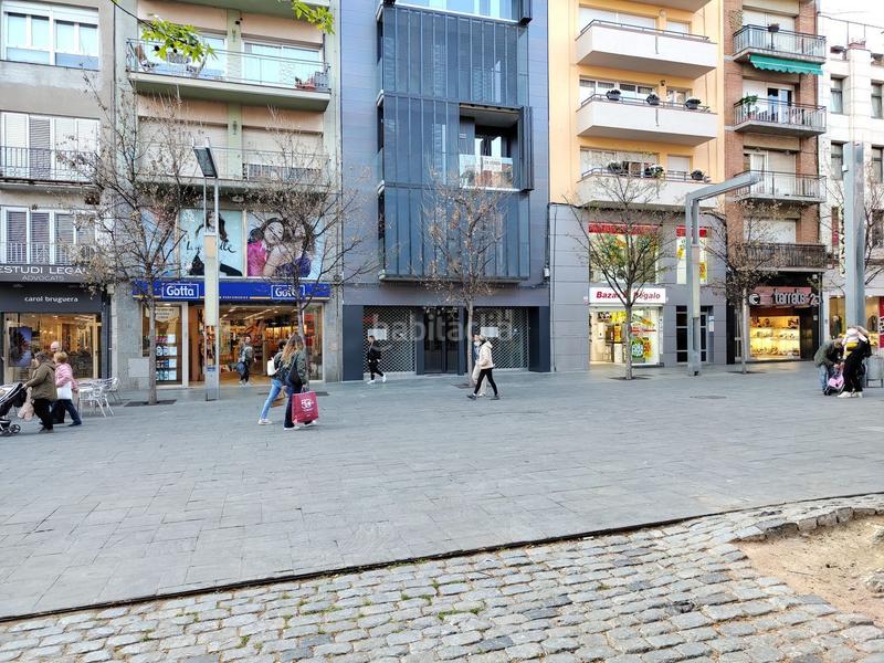 Foto 23bcad9a-d2e5-4f57-a963-c7ea1f9381f2. Alquiler local comercial en plaza perpinyà 6 local en pl perpinyà, 6, en Granollers