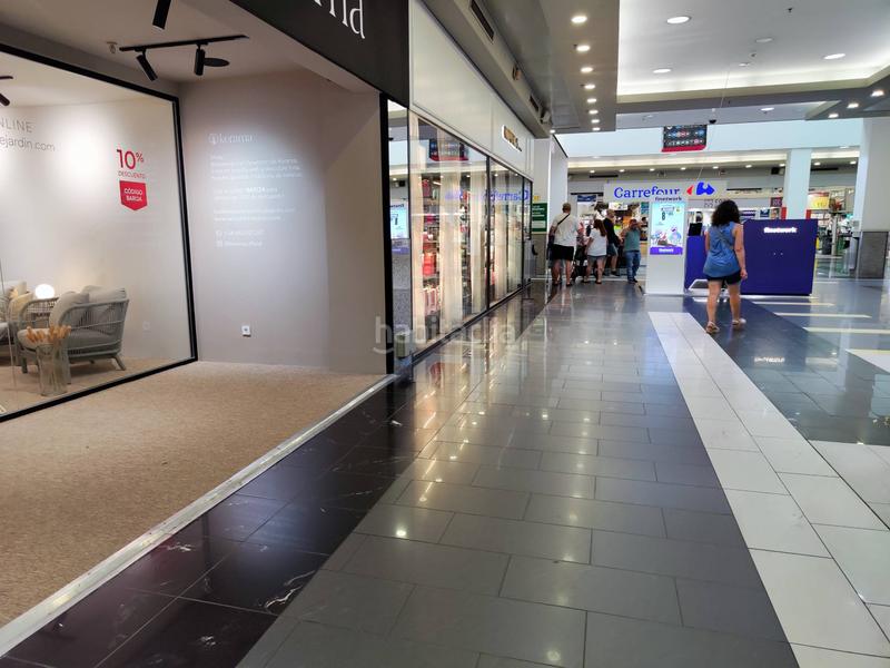 Foto d0caf650-abe6-4d81-bf95-57d76773faad. Lloguer local comercial a sector baricentro a030b a Barberà del Vallès