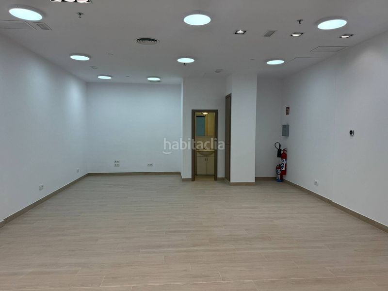 Foto 45b09af4-6dce-4377-9c17-48f46f3a86f9. Lloguer local comercial a carrer carrer baricentro b-102 a Barberà del Vallès