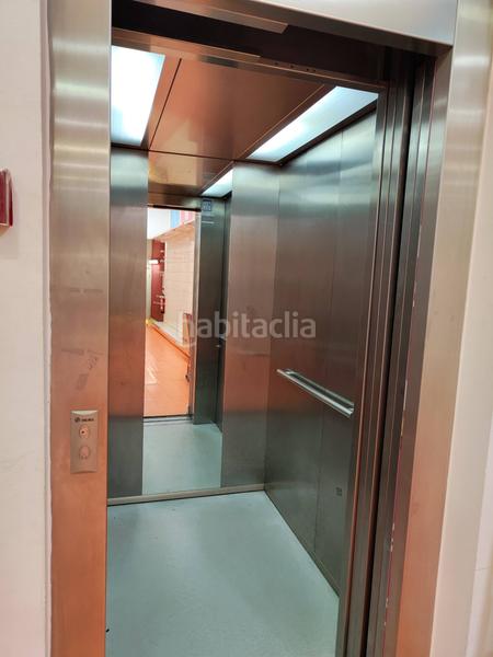 Foto 579b8839-682d-4d50-8d41-76c236b24471. Alquiler local comercial en carrer gavatxons edificio en c gavatxons, 15, en Terrassa