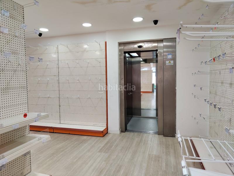 Foto 6aef73fb-a712-4973-994f-3b6a5c1face5. Alquiler local comercial en carrer gavatxons edificio en c gavatxons, 15, en Terrassa