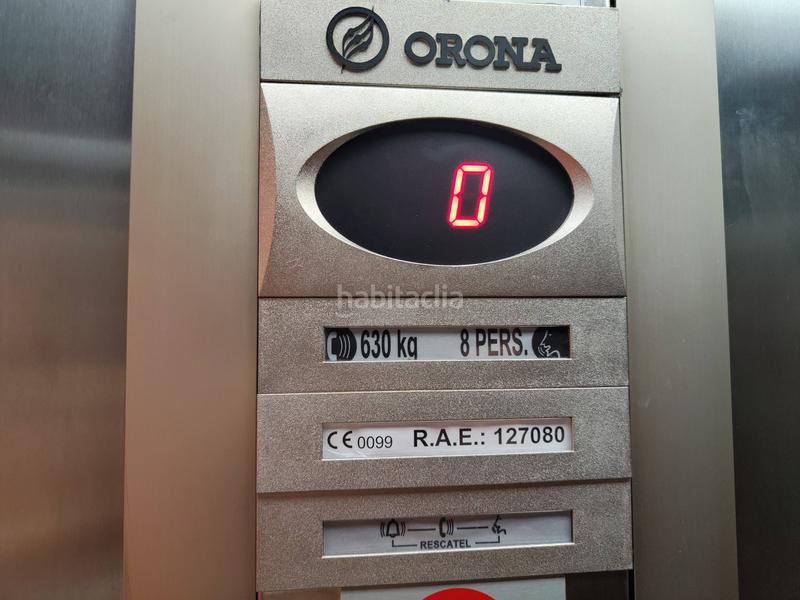 Foto f45bc1c9-6c80-4d26-a7b6-cf7e3b534853. Alquiler local comercial en carrer gavatxons edificio en c gavatxons, 15, en Terrassa