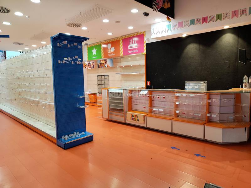 Foto 51786b40-81f1-47cb-9e2f-101dea10d050. Location local commercial dans carrer gavatxons dans Terrassa