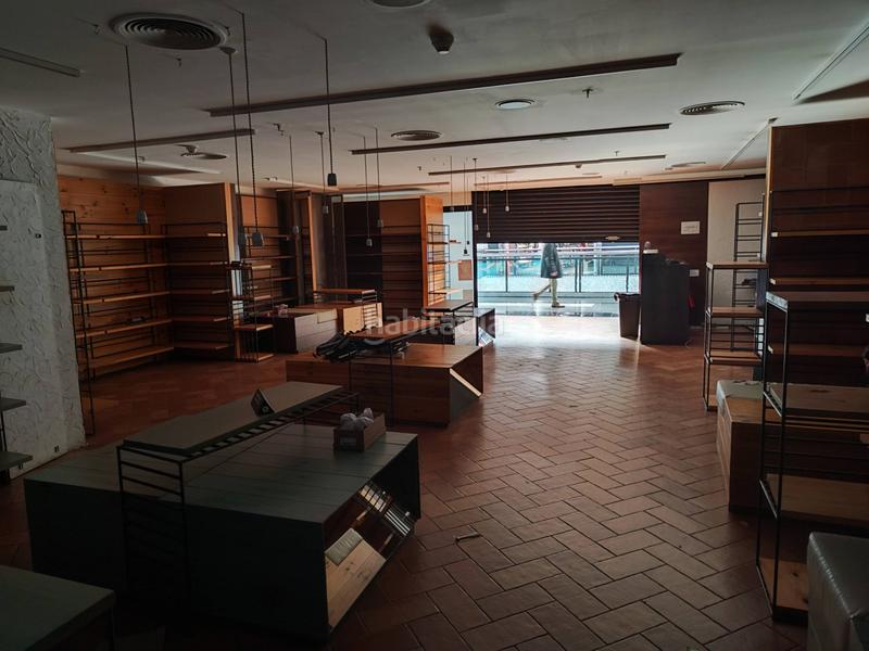 Foto 801e9fe9-0acc-41e2-9051-2f19e34fb283. Lloguer local comercial a baricentro a-116 a Zona Industrial Barberà del Vallès